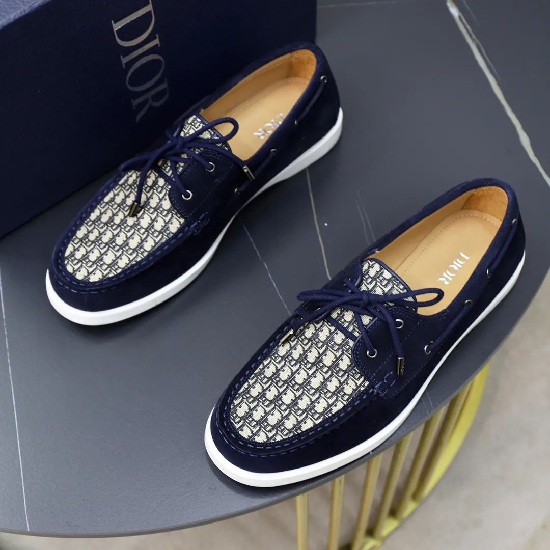 Ex-factory price: 540🙅‍♂️🙅‍♂️🙅‍♂️ Brand: Dior DIOR Standard code: Men's code 38/44 (45 can be customized) Grade: Same as the official website Material: Original cowhide stitching, cowhide lining, original TPU wear-resistant soft outsole Style categories: Leisure and sports version, footwear for driving, young fashion, European and American trends, British style Color: actual picture color